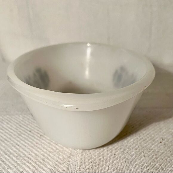 Glasbake 1 Qt Oval Casserole w/ Blue Daisy Floral Design.Used As Prop On TV Show - Picture 5 of 12